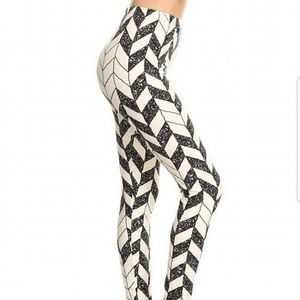 Hello Pink Leggings. 3x-5x